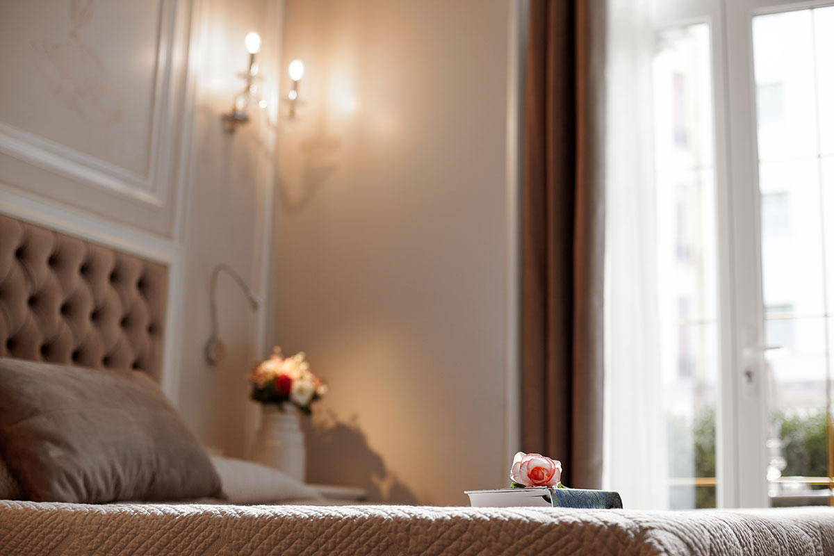 Opțiuni de cazare pentru invitați, dacă este necesar (colaborări cu hoteluri din apropiere)